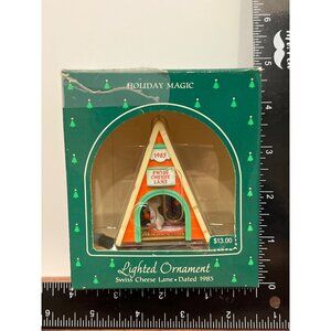1985 HALLMARK KEEPSAKE ORNAMENT QLX706-5 SWISS CHEESE LANE LIGHTED MOUSE